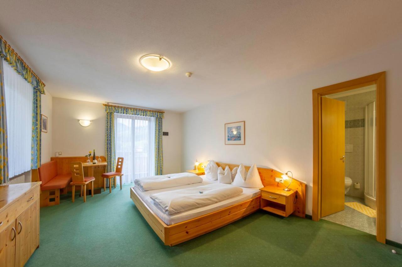 Hotel Garni Angerer Luttach Exterior foto