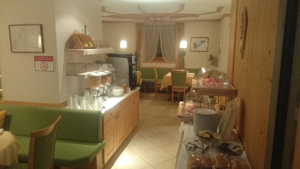 Hotel Garni Angerer Luttach Zimmer foto
