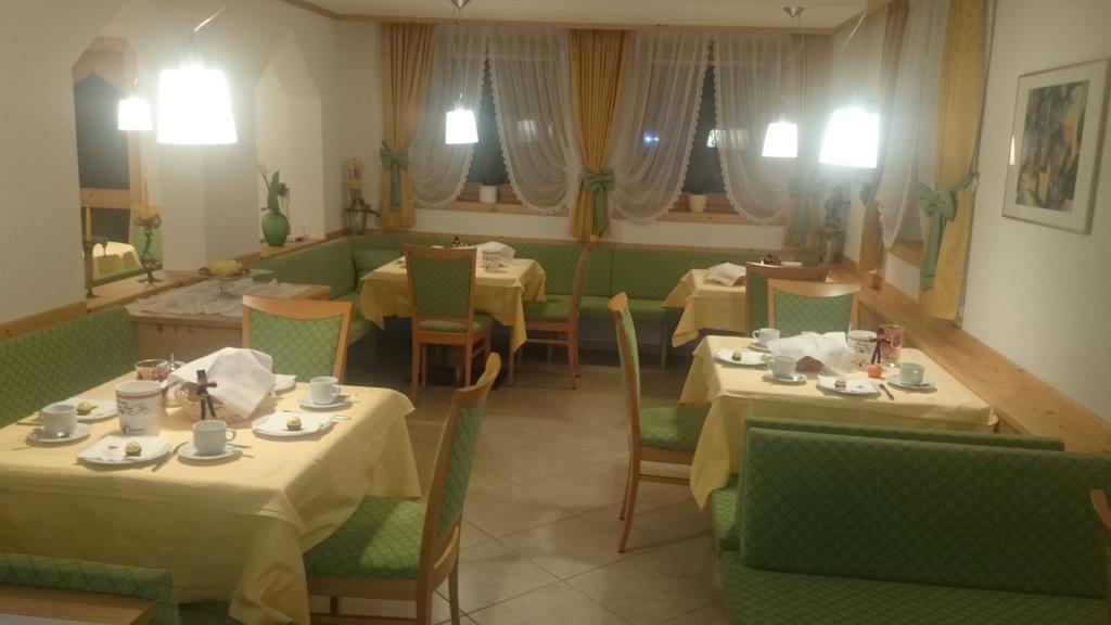 Hotel Garni Angerer Luttach Zimmer foto